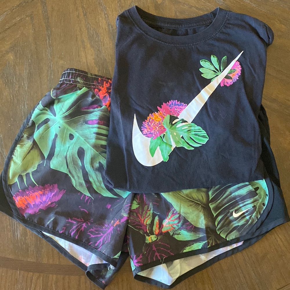 set of 2, matching nike shirt and shorts, palm trees/leaves/flowers